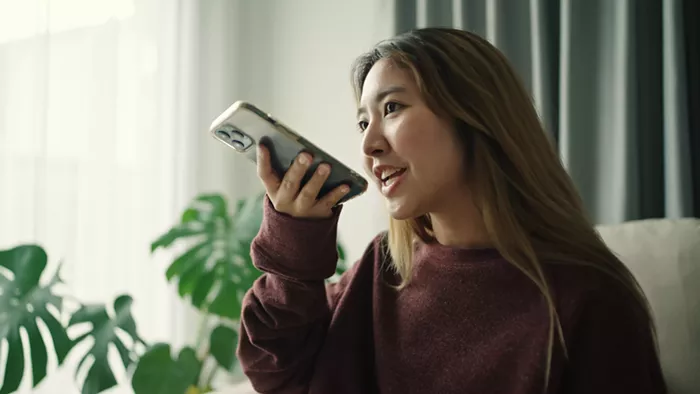 Good Morning, News: Judge Thwarts Trump's Attempt to Defund Planned Parenthood, Gunman Kills 4 in Manhattan, and Regina Spektor Won't Tolerate Pro-Palestine Fans